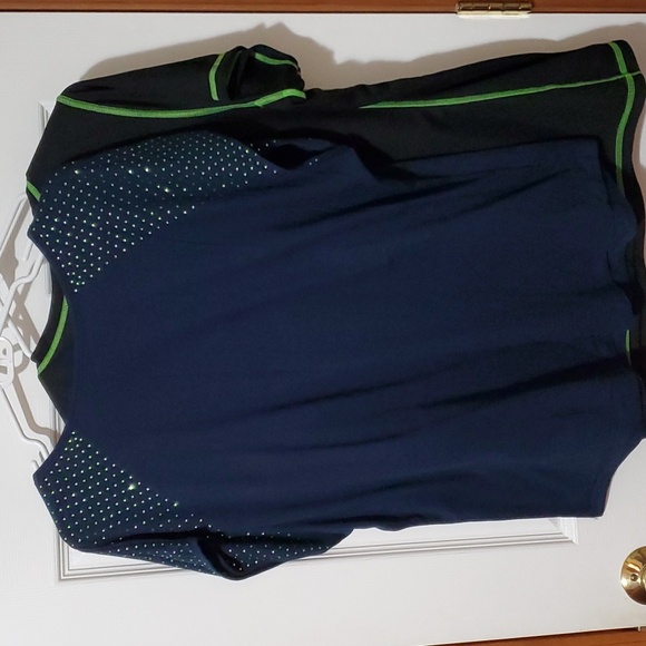 Set of Women's Seahawk TShirts - Picture 4 of 6